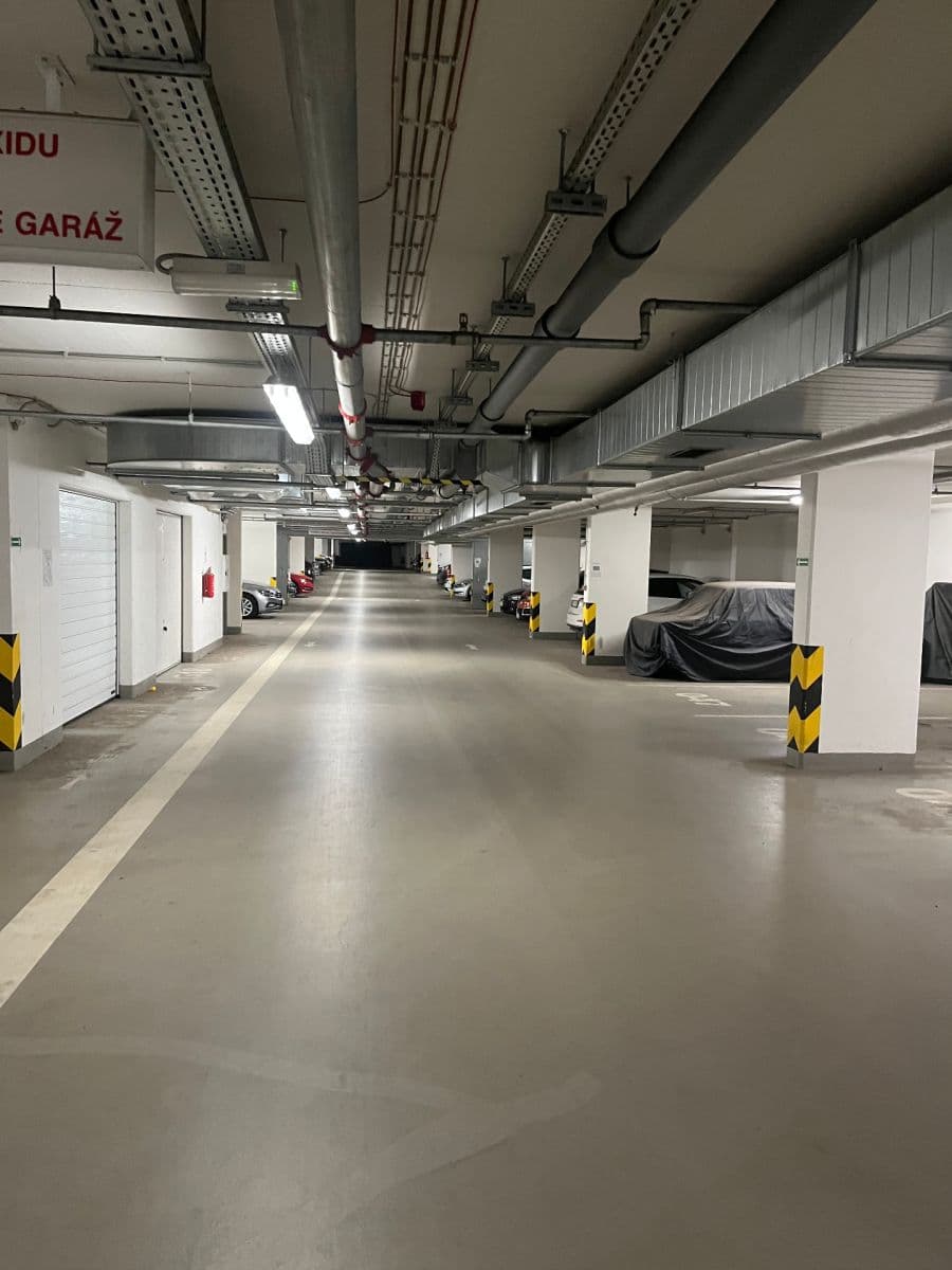 Prenájom garáže 13 m², Míšovická, Praha, Praha Prenájom garáže 13 m², Míšovická, Praha, Praha