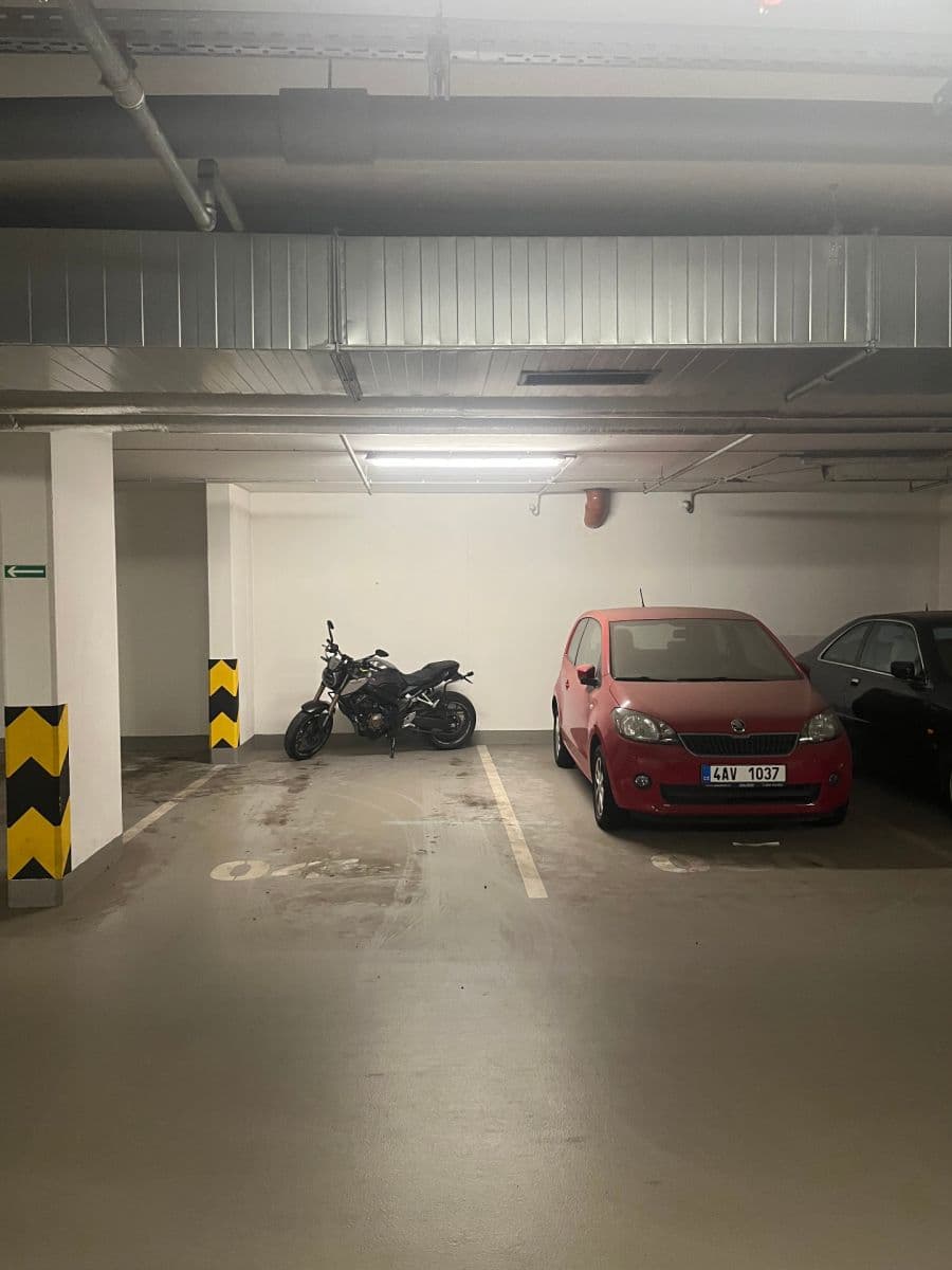Prenájom garáže 13 m², Míšovická, Praha, Praha Prenájom garáže 13 m², Míšovická, Praha, Praha