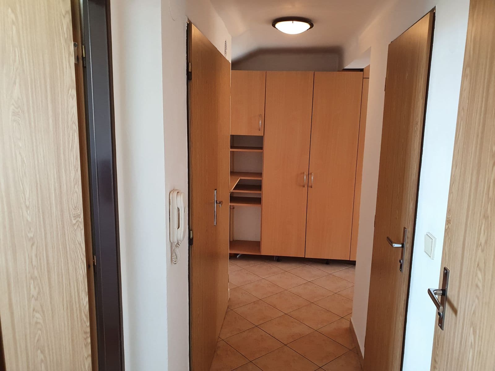 Prenájom bytu 2-izbový 61 m², Politických Vězňů, Plzeň, Plzeňský kraj Prenájom bytu 2-izbový 61 m², Politických Vězňů, Plzeň, Plzeňský kraj