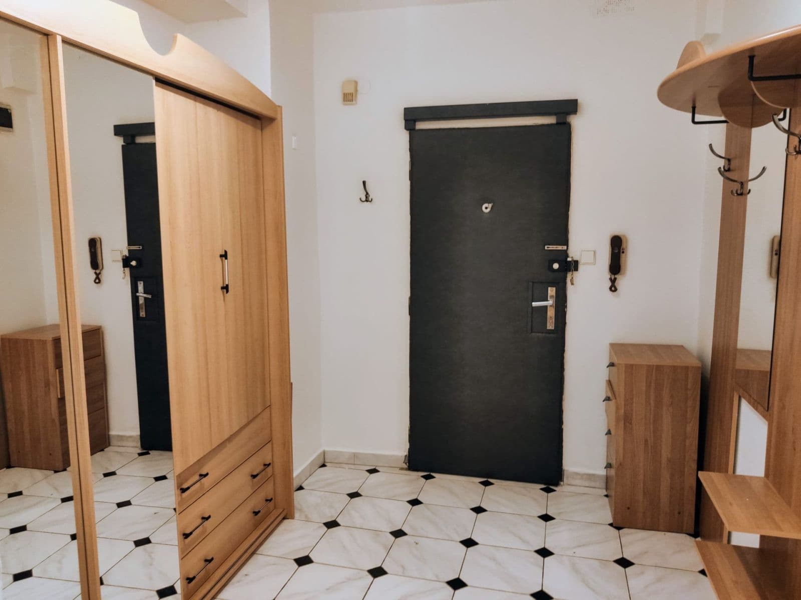 Prenájom bytu 2-izbový 50 m², Čerchovská, Praha, Praha Prenájom bytu 2-izbový 50 m², Čerchovská, Praha, Praha