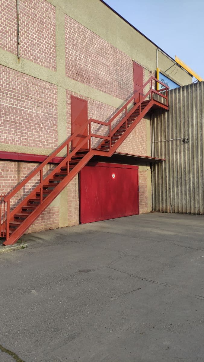 Prenájom garáže 19 m², Navigátorů, Praha, Praha Prenájom garáže 19 m², Navigátorů, Praha, Praha