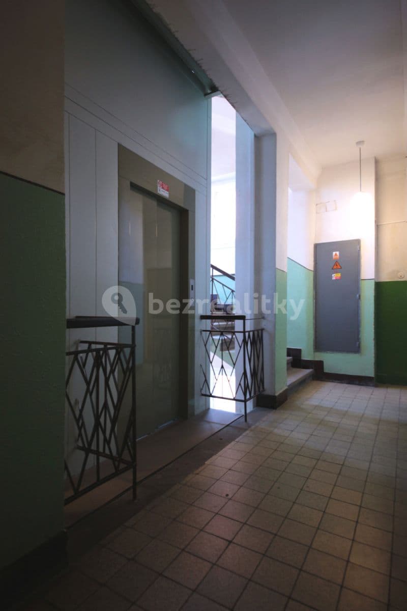 Prenájom bytu 2-izbový 50 m², U Svobodárny, Praha, Praha Prenájom bytu 2-izbový 50 m², U Svobodárny, Praha, Praha