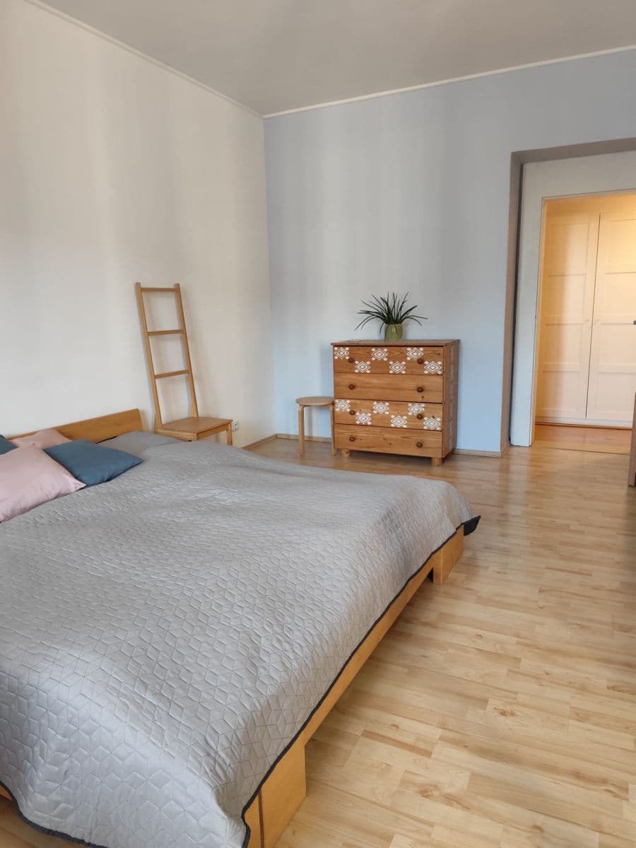 Prenájom bytu 2-izbový 50 m², U Svobodárny, Praha, Praha Prenájom bytu 2-izbový 50 m², U Svobodárny, Praha, Praha