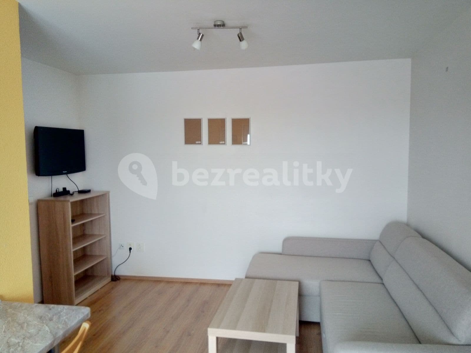 Prenájom bytu 2-izbový 44 m², Komenského, Židlochovice, Jihomoravský kraj Prenájom bytu 2-izbový 44 m², Komenského, Židlochovice, Jihomoravský kraj