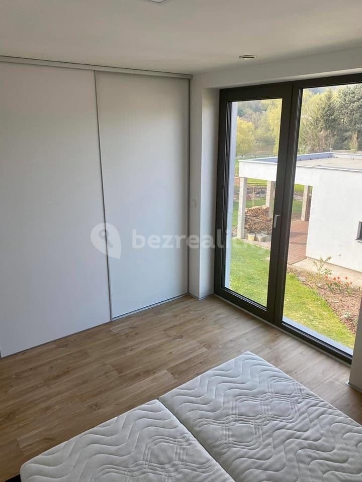 Prenájom bytu 2-izbový 73 m², 5. května, Dobřichovice, Středočeský kraj Prenájom bytu 2-izbový 73 m², 5. května, Dobřichovice, Středočeský kraj