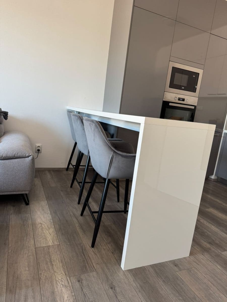 Prenájom bytu 3-izbový 71 m², Sentická, Brno, Jihomoravský kraj Prenájom bytu 3-izbový 71 m², Sentická, Brno, Jihomoravský kraj