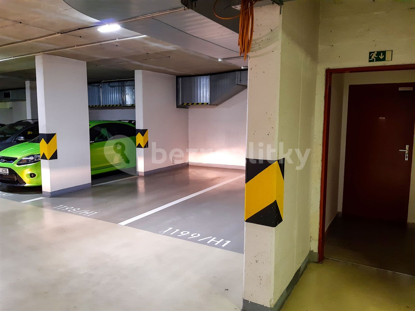 Prenájom garáže 13 m², Poděbradská, Praha, Praha Prenájom garáže 13 m², Poděbradská, Praha, Praha