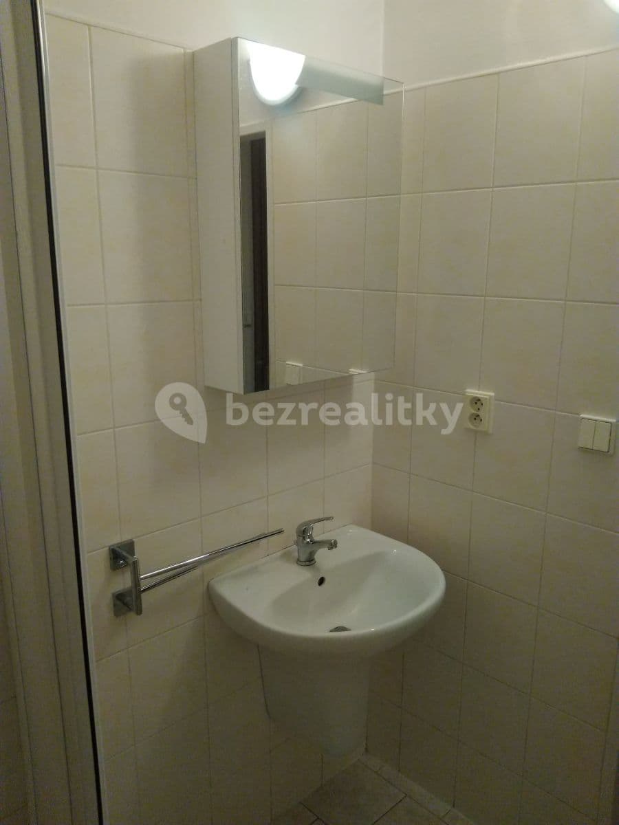 Prenájom bytu 1-izbový 34 m², Štúrova, Praha, Praha Prenájom bytu 1-izbový 34 m², Štúrova, Praha, Praha