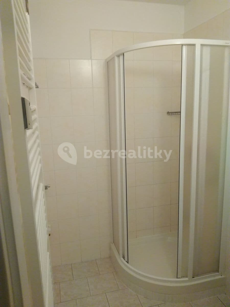 Prenájom bytu 1-izbový 34 m², Štúrova, Praha, Praha Prenájom bytu 1-izbový 34 m², Štúrova, Praha, Praha