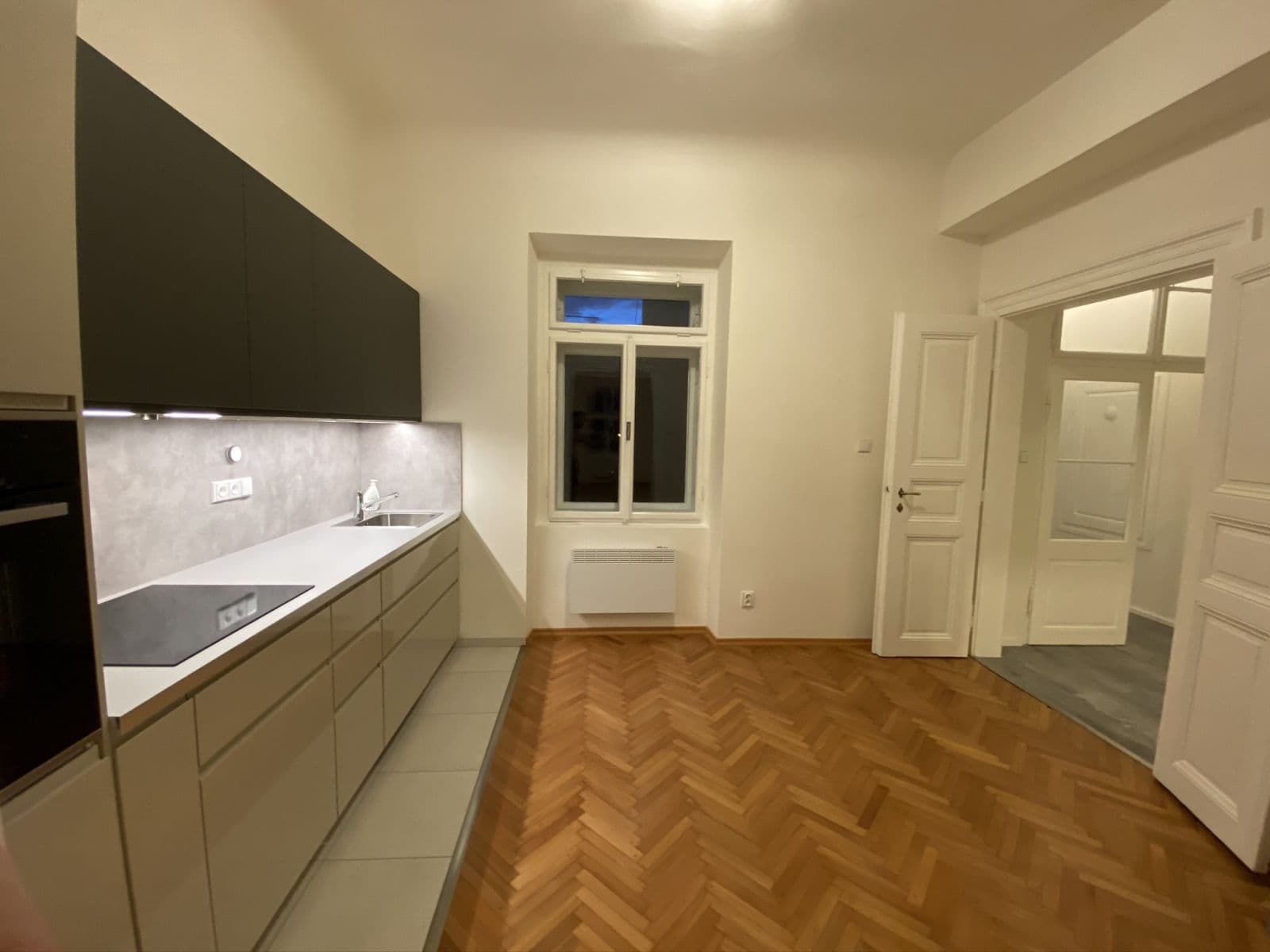 Prenájom bytu 1-izbový 53 m², Opatovická, Praha, Praha Prenájom bytu 1-izbový 53 m², Opatovická, Praha, Praha