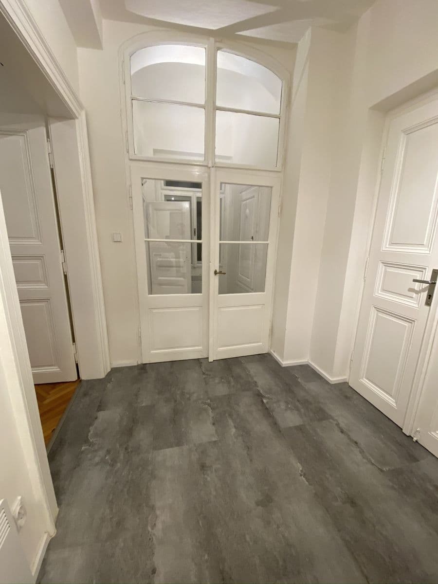 Prenájom bytu 1-izbový 53 m², Opatovická, Praha, Praha Prenájom bytu 1-izbový 53 m², Opatovická, Praha, Praha