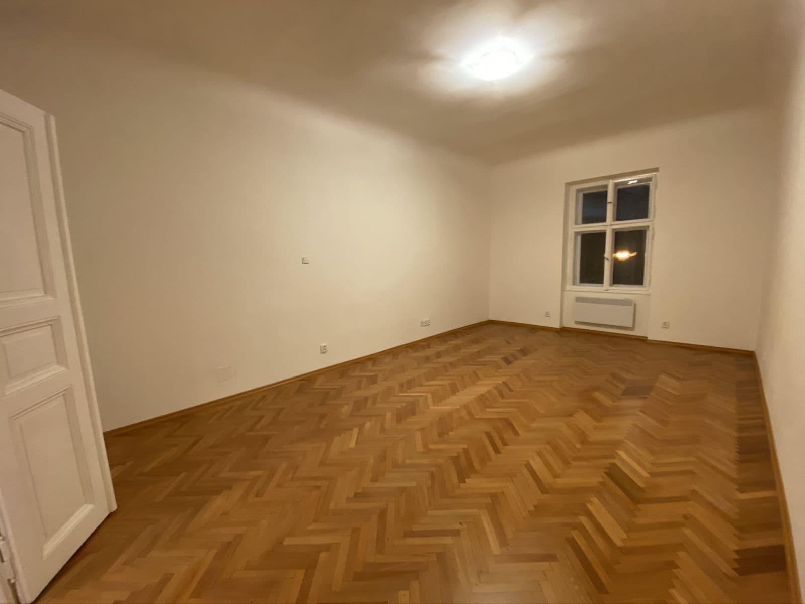 Prenájom bytu 1-izbový 53 m², Opatovická, Praha, Praha Prenájom bytu 1-izbový 53 m², Opatovická, Praha, Praha