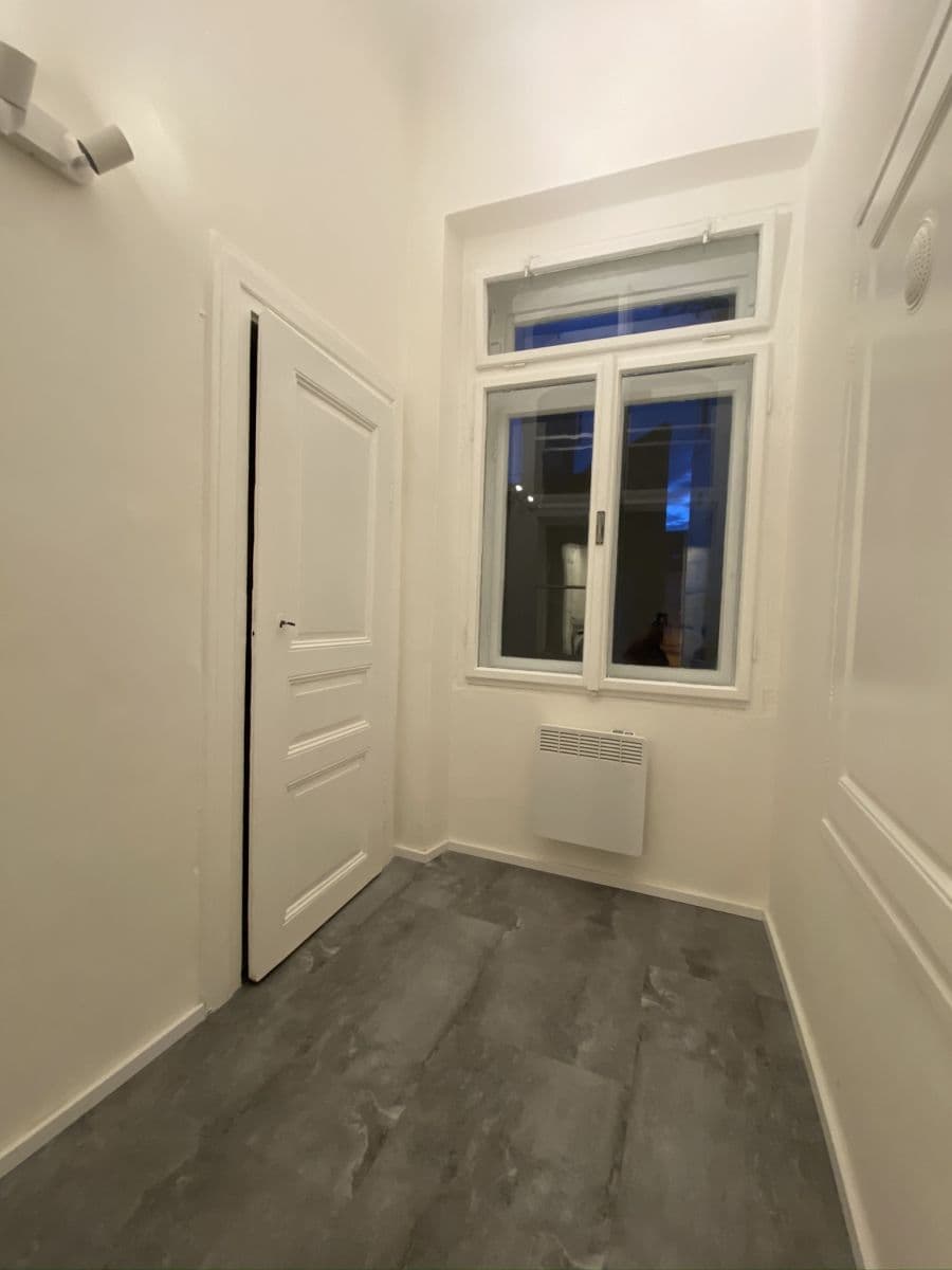 Prenájom bytu 1-izbový 53 m², Opatovická, Praha, Praha Prenájom bytu 1-izbový 53 m², Opatovická, Praha, Praha