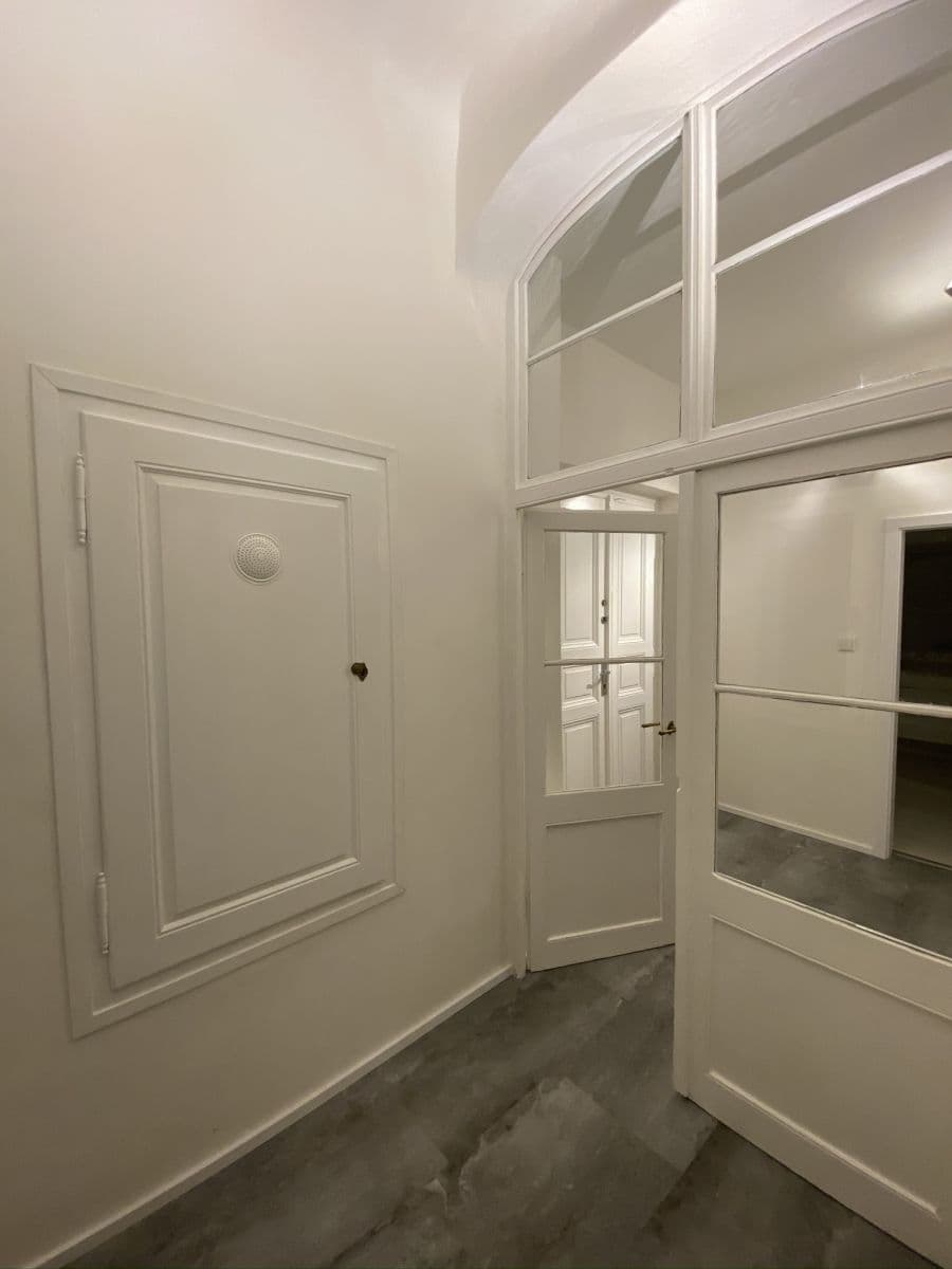 Prenájom bytu 1-izbový 53 m², Opatovická, Praha, Praha Prenájom bytu 1-izbový 53 m², Opatovická, Praha, Praha