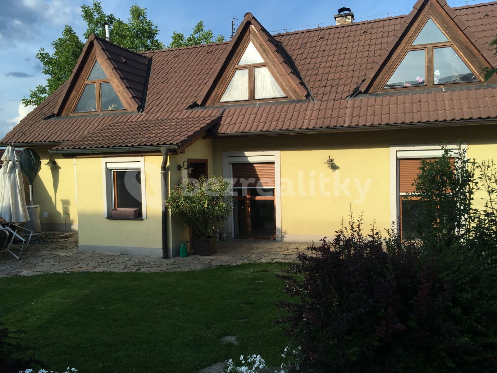 Prenájom domu 131 m², pozemok 325 m², Nelahozeves, Středočeský kraj Prenájom domu 131 m², pozemok 325 m², Nelahozeves, Středočeský kraj