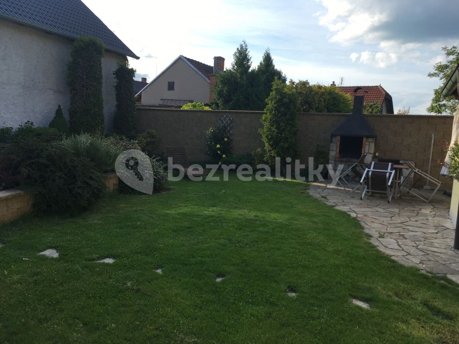 Prenájom domu 131 m², pozemok 325 m², Nelahozeves, Středočeský kraj Prenájom domu 131 m², pozemok 325 m², Nelahozeves, Středočeský kraj