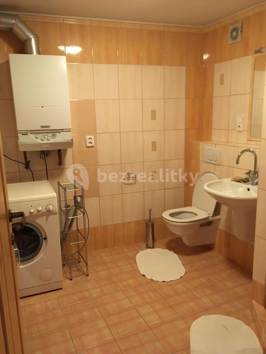 Prenájom domu 131 m², pozemok 325 m², Nelahozeves, Středočeský kraj Prenájom domu 131 m², pozemok 325 m², Nelahozeves, Středočeský kraj