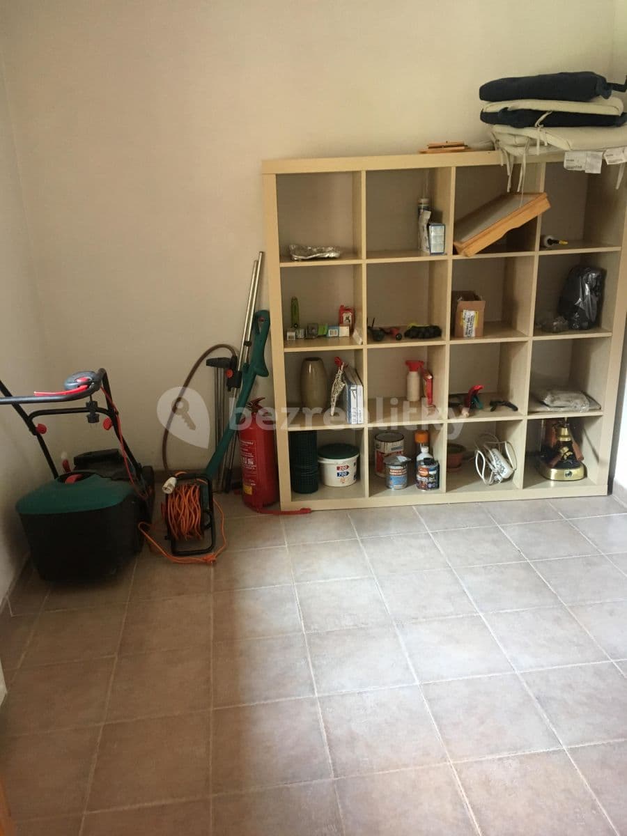 Prenájom domu 131 m², pozemok 325 m², Nelahozeves, Středočeský kraj Prenájom domu 131 m², pozemok 325 m², Nelahozeves, Středočeský kraj