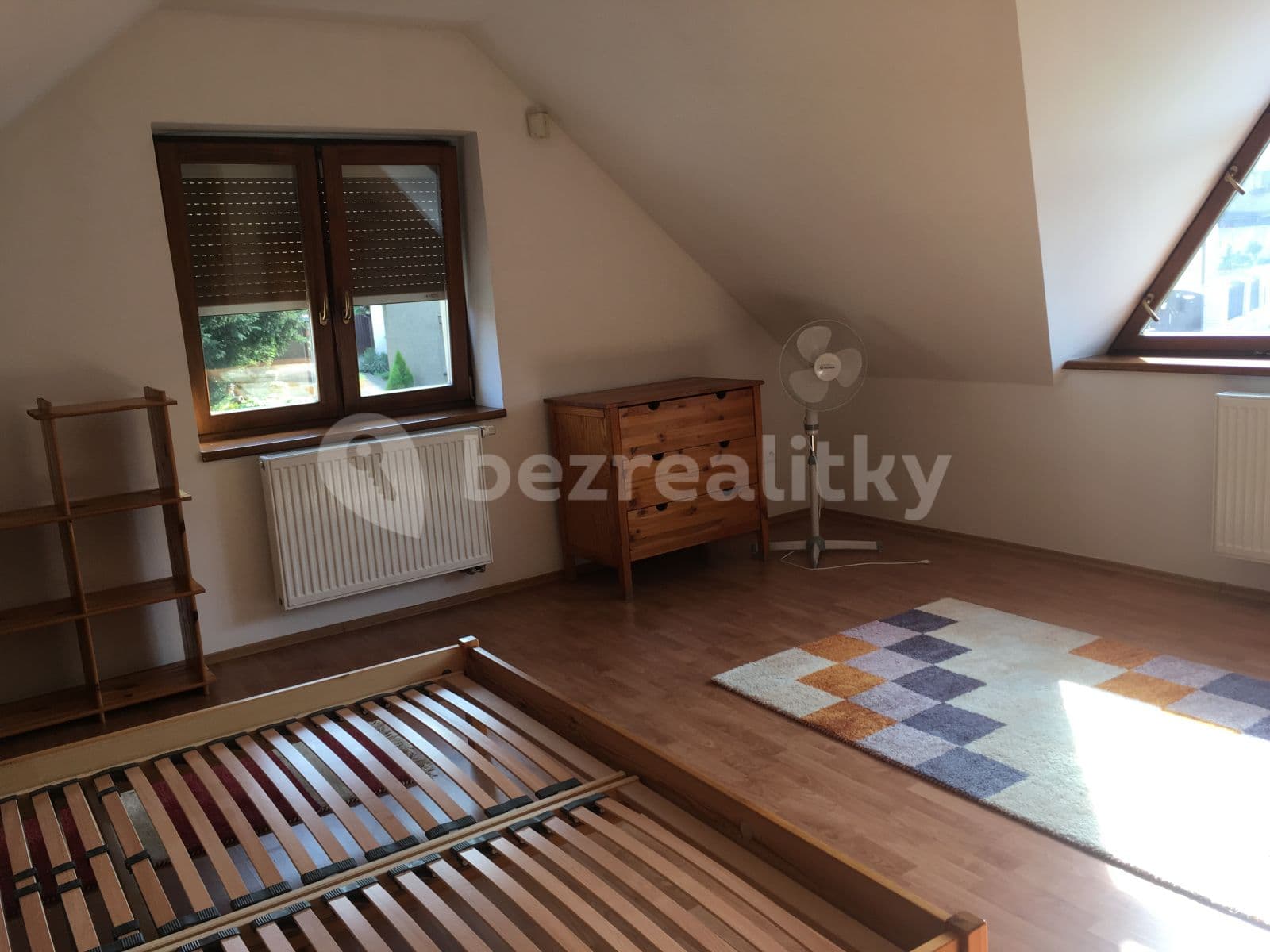 Prenájom domu 131 m², pozemok 325 m², Nelahozeves, Středočeský kraj Prenájom domu 131 m², pozemok 325 m², Nelahozeves, Středočeský kraj