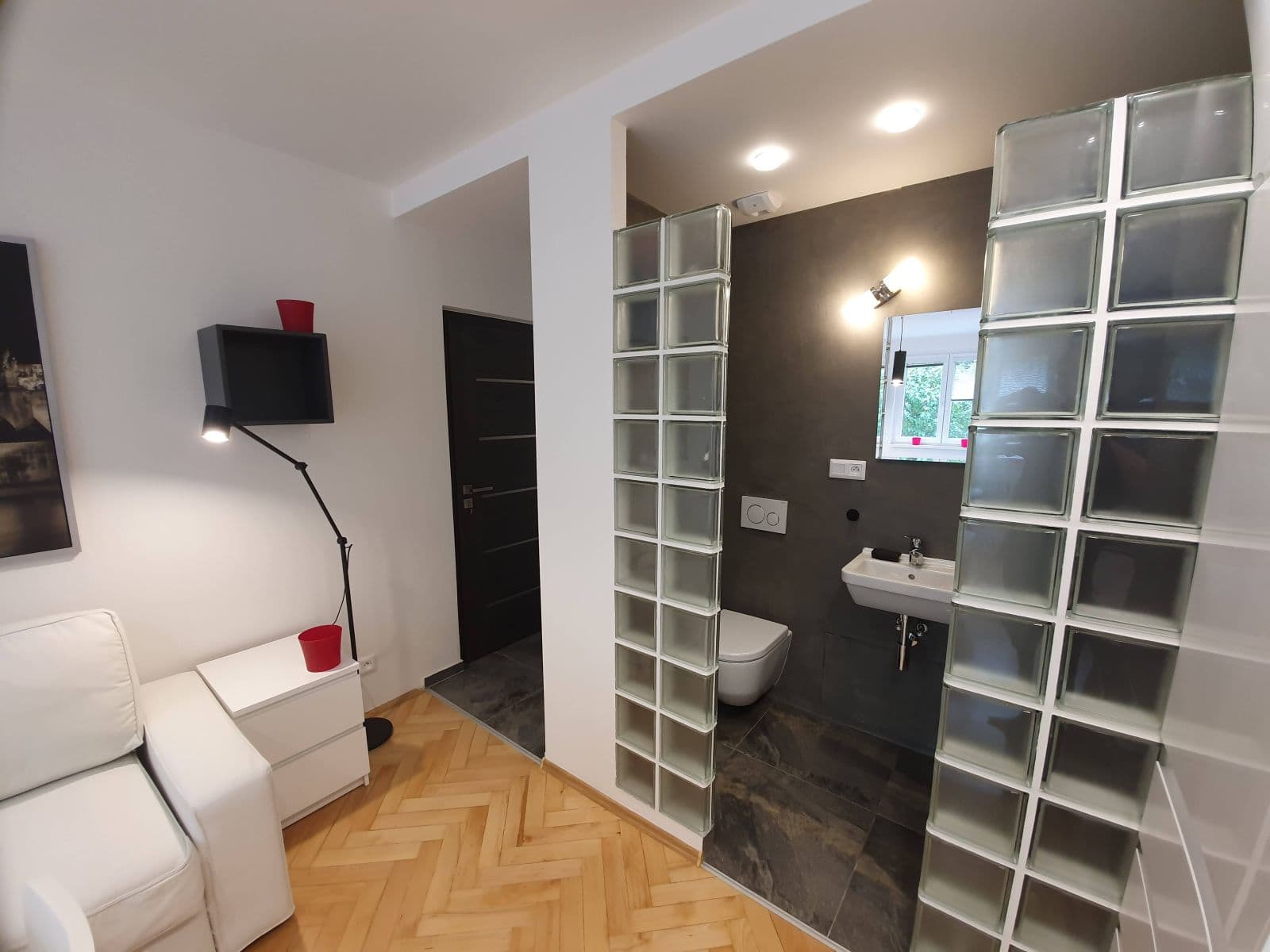Prenájom bytu Garsoniéra 28 m², Kamerunská, Praha, Praha Prenájom bytu Garsoniéra 28 m², Kamerunská, Praha, Praha