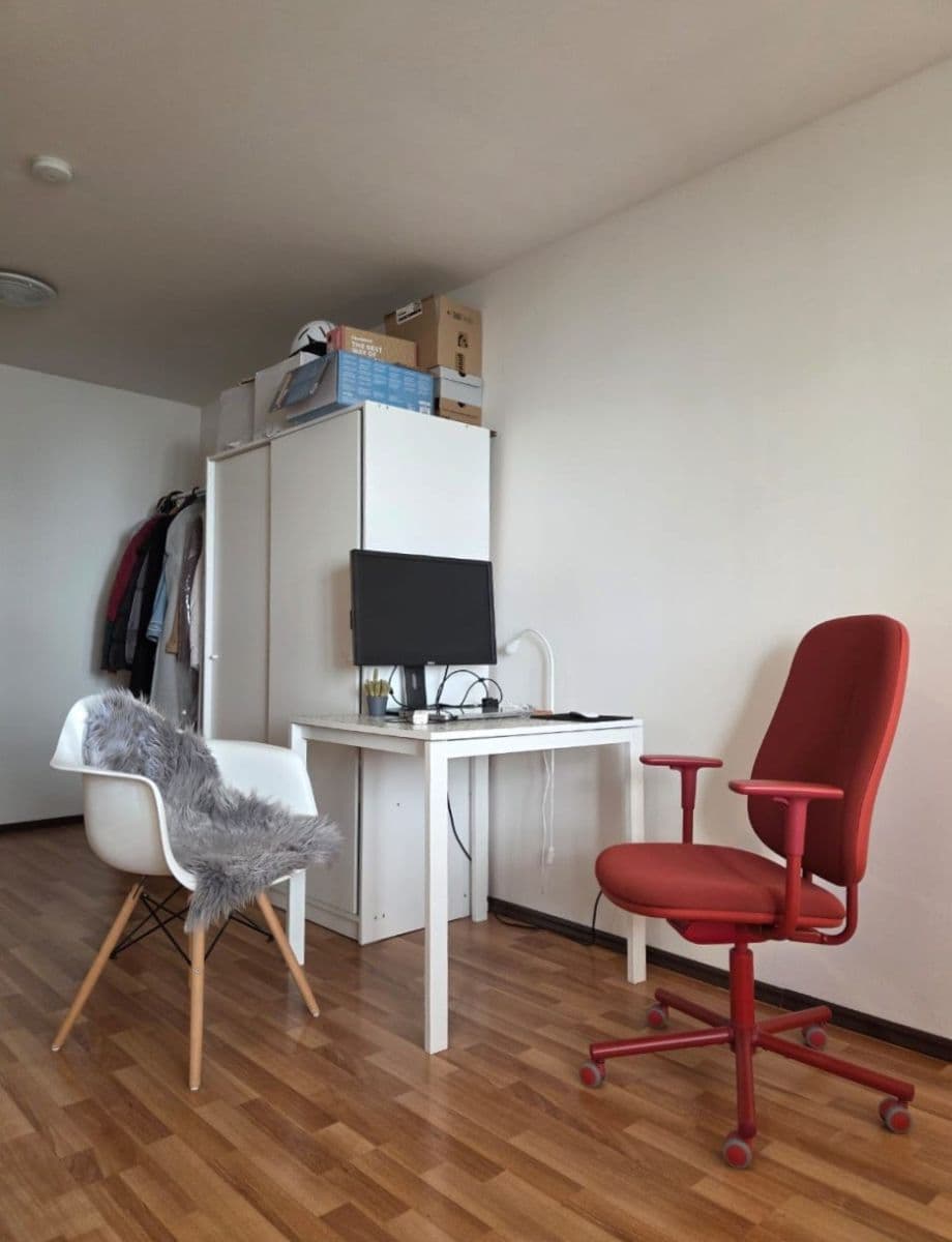 Prenájom bytu 1-izbový 25 m², Zbynická, Praha, Praha Prenájom bytu 1-izbový 25 m², Zbynická, Praha, Praha