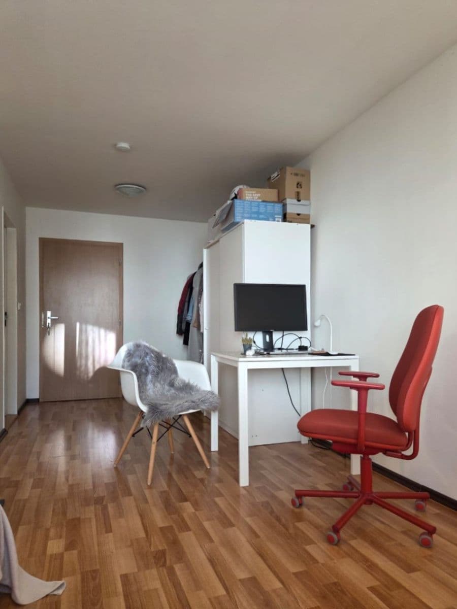 Prenájom bytu 1-izbový 25 m², Zbynická, Praha, Praha Prenájom bytu 1-izbový 25 m², Zbynická, Praha, Praha