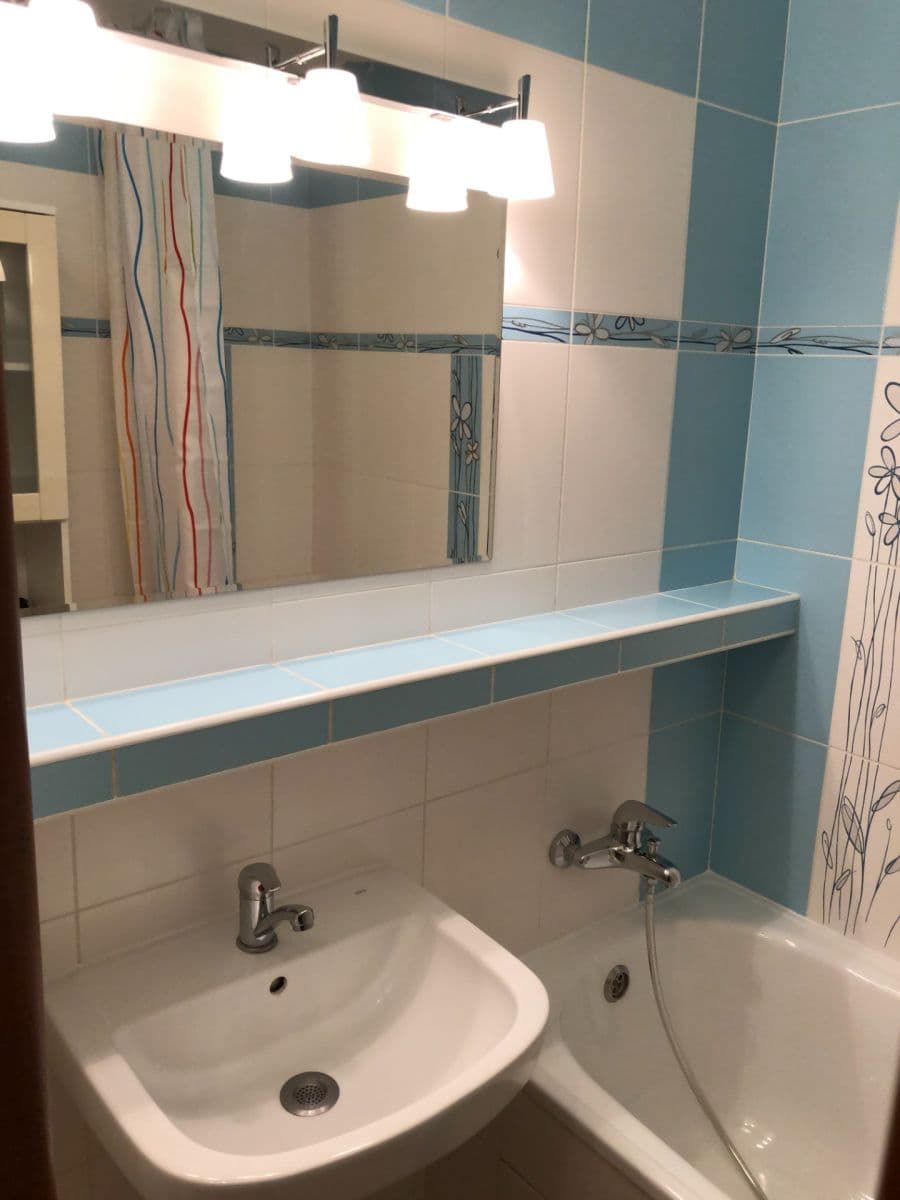 Prenájom bytu 2-izbový 55 m², Uránová, Ružinov, Bratislavský kraj Prenájom bytu 2-izbový 55 m², Uránová, Ružinov, Bratislavský kraj