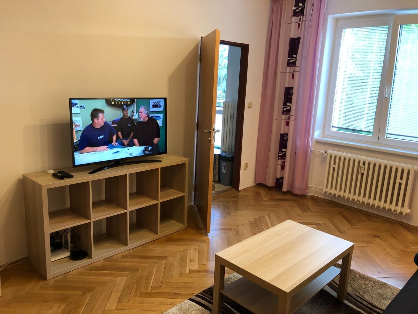 Prenájom bytu 2-izbový 55 m², Uránová, Ružinov, Bratislavský kraj Prenájom bytu 2-izbový 55 m², Uránová, Ružinov, Bratislavský kraj