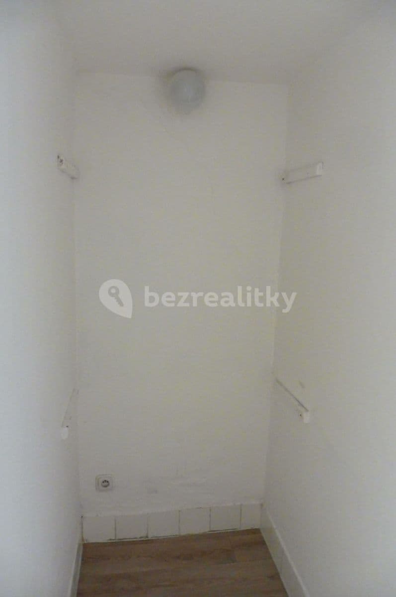 Prenájom bytu 1-izbový 43 m², Srbská, Brno, Jihomoravský kraj Prenájom bytu 1-izbový 43 m², Srbská, Brno, Jihomoravský kraj