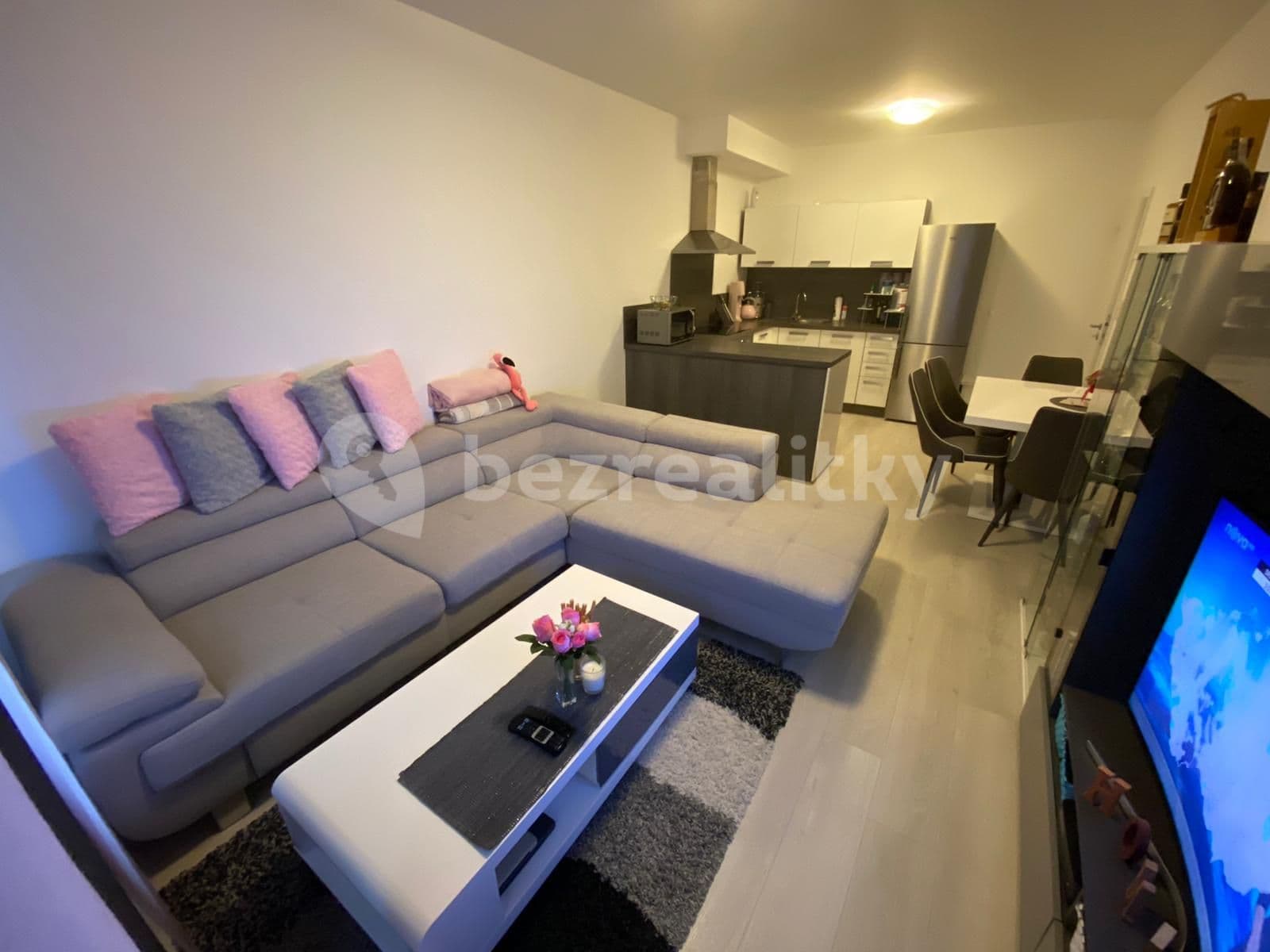 Prenájom bytu 2-izbový 53 m², Honzíkova, Praha, Praha Prenájom bytu 2-izbový 53 m², Honzíkova, Praha, Praha