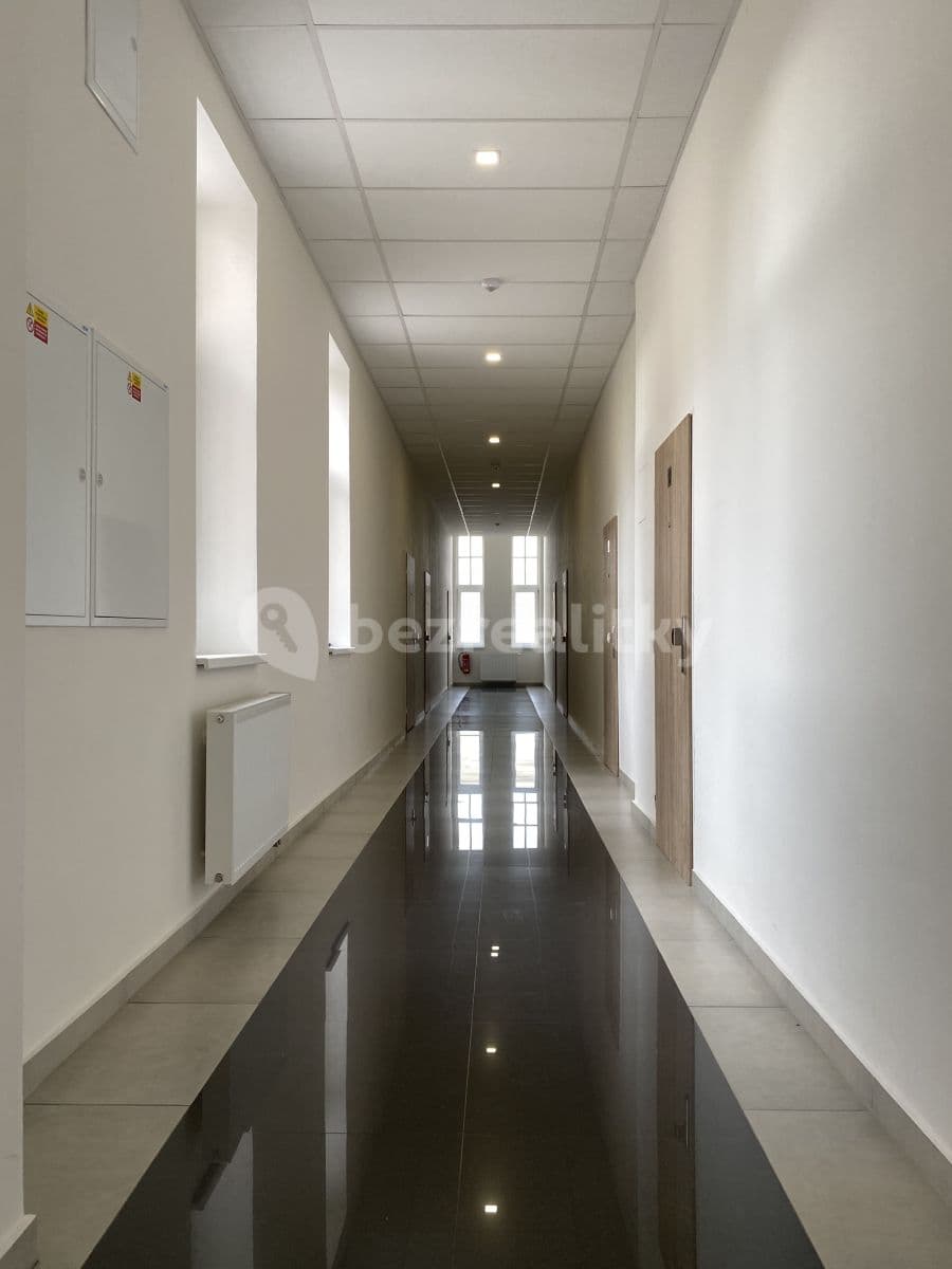 Prenájom bytu 1-izbový 18 m², Riegrovo Náměstí, Poděbrady, Středočeský kraj Prenájom bytu 1-izbový 18 m², Riegrovo Náměstí, Poděbrady, Středočeský kraj