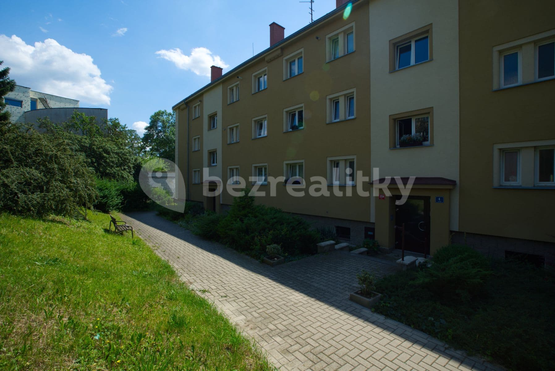 Prenájom bytu 2-izbový 57 m², Pod Školou, Ústí nad Labem, Ústecký kraj Prenájom bytu 2-izbový 57 m², Pod Školou, Ústí nad Labem, Ústecký kraj