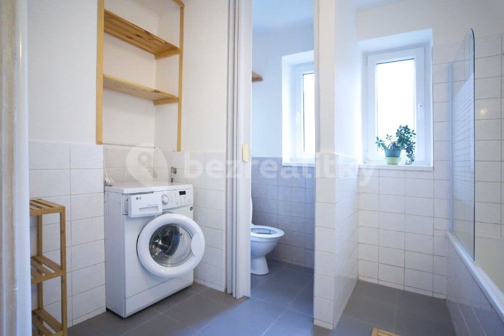 Prenájom bytu 2-izbový 57 m², Pod Školou, Ústí nad Labem, Ústecký kraj Prenájom bytu 2-izbový 57 m², Pod Školou, Ústí nad Labem, Ústecký kraj