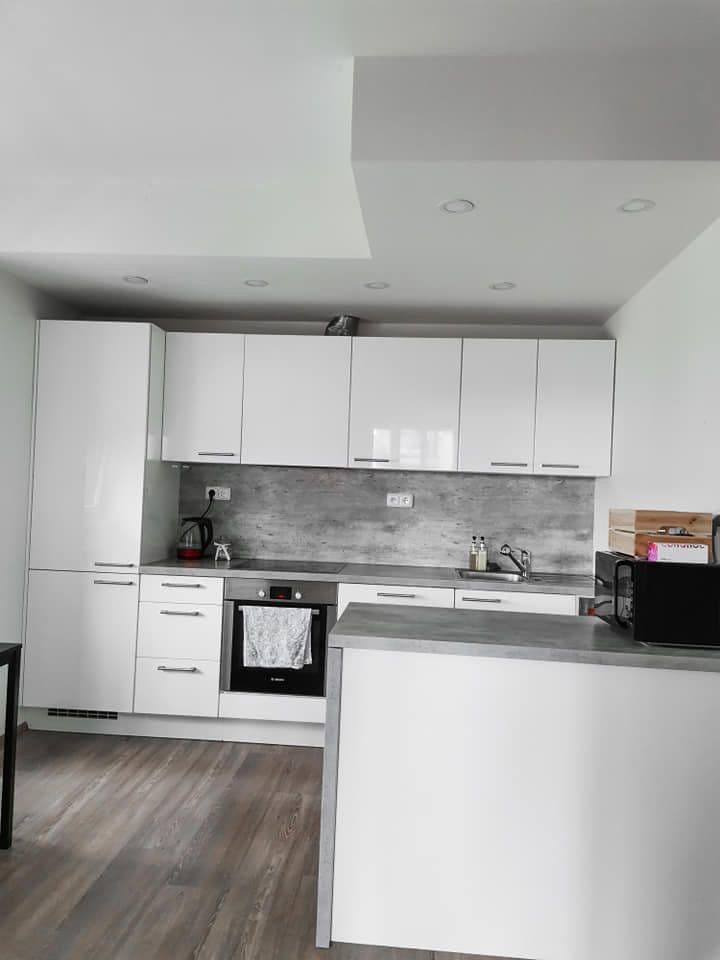 Prenájom bytu 4-izbový 110 m², Padovská, Praha, Praha Prenájom bytu 4-izbový 110 m², Padovská, Praha, Praha