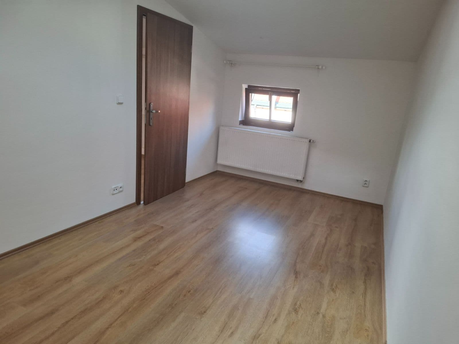 Prenájom bytu 2-izbový 66 m², Beroun, Beroun, Středočeský kraj Prenájom bytu 2-izbový 66 m², Beroun, Beroun, Středočeský kraj