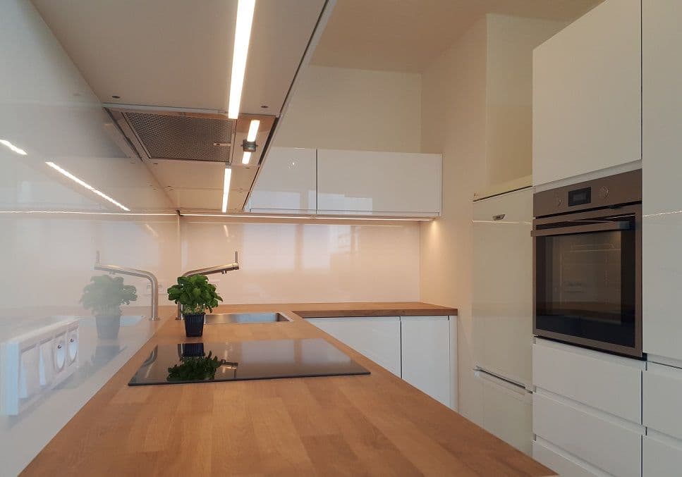 Prenájom bytu 3-izbový 72 m², Frostova, Praha, Praha Prenájom bytu 3-izbový 72 m², Frostova, Praha, Praha