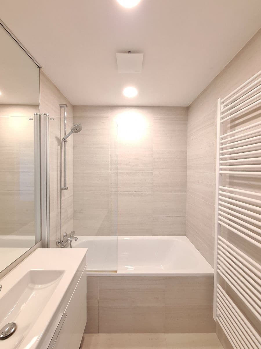 Prenájom bytu 3-izbový 72 m², Frostova, Praha, Praha Prenájom bytu 3-izbový 72 m², Frostova, Praha, Praha