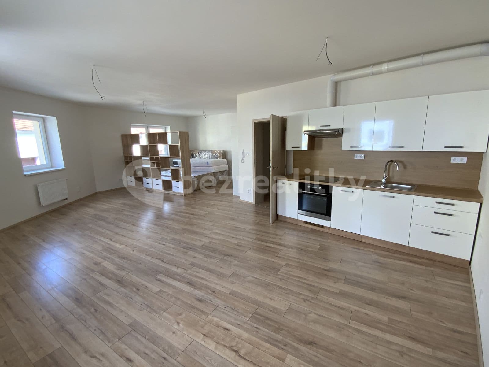 Prenájom bytu 1-izbový 65 m², Masarykovo náměstí, Šlapanice, Jihomoravský kraj Prenájom bytu 1-izbový 65 m², Masarykovo náměstí, Šlapanice, Jihomoravský kraj