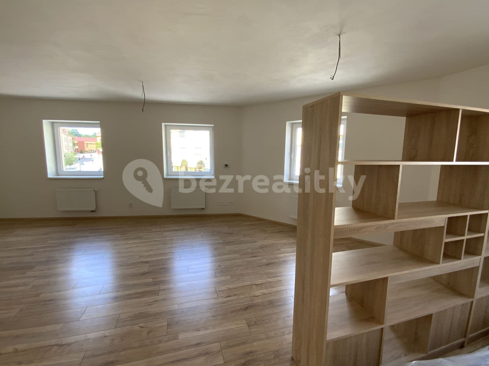 Prenájom bytu 1-izbový 65 m², Masarykovo náměstí, Šlapanice, Jihomoravský kraj Prenájom bytu 1-izbový 65 m², Masarykovo náměstí, Šlapanice, Jihomoravský kraj
