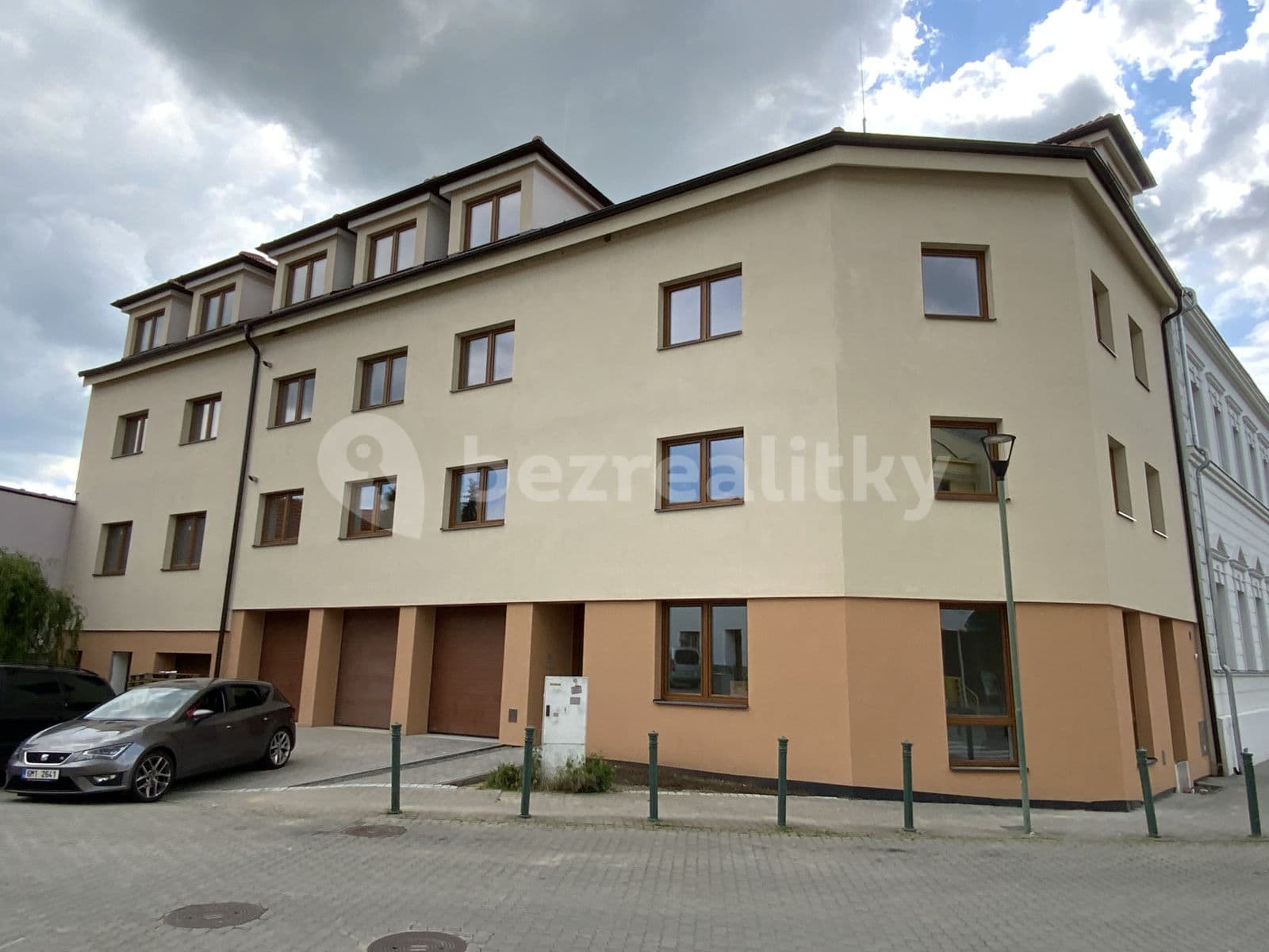 Prenájom bytu 1-izbový 65 m², Masarykovo náměstí, Šlapanice, Jihomoravský kraj Prenájom bytu 1-izbový 65 m², Masarykovo náměstí, Šlapanice, Jihomoravský kraj