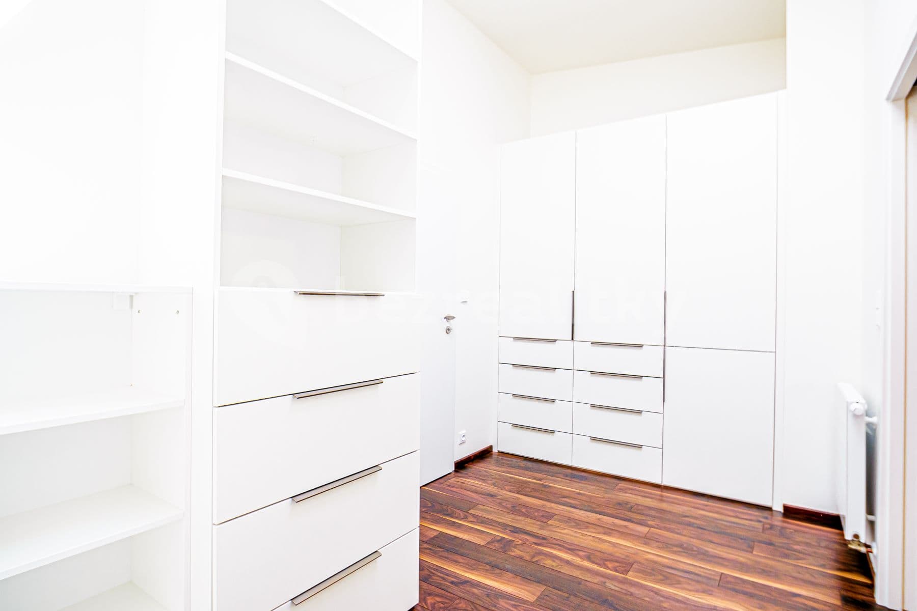 Prenájom bytu 5-izbový 184 m², Lípová, Praha, Praha Prenájom bytu 5-izbový 184 m², Lípová, Praha, Praha