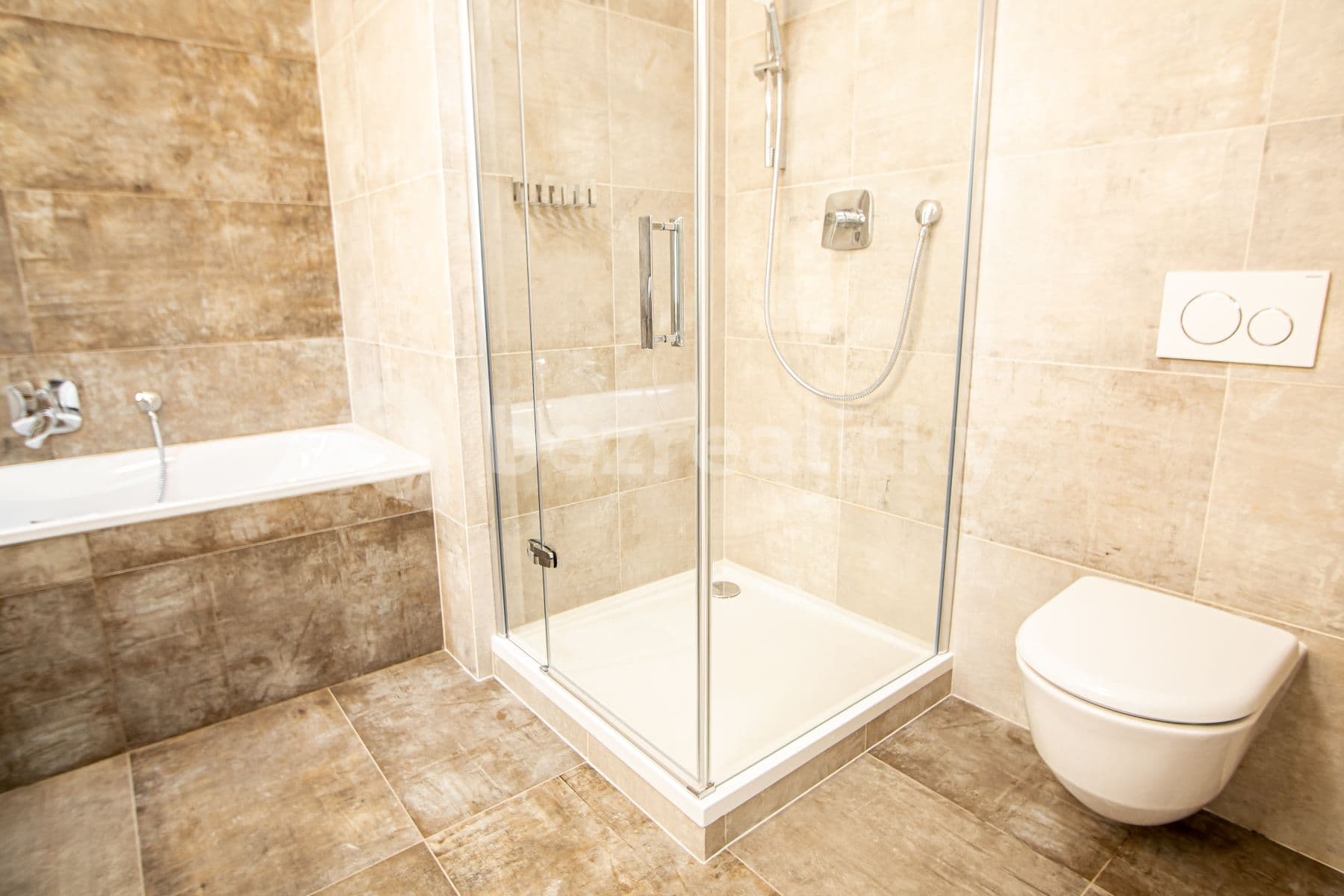 Prenájom bytu 5-izbový 184 m², Lípová, Praha, Praha Prenájom bytu 5-izbový 184 m², Lípová, Praha, Praha