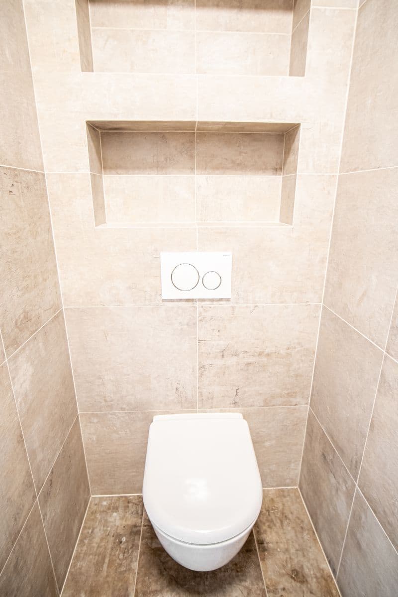 Prenájom bytu 5-izbový 184 m², Lípová, Praha, Praha Prenájom bytu 5-izbový 184 m², Lípová, Praha, Praha