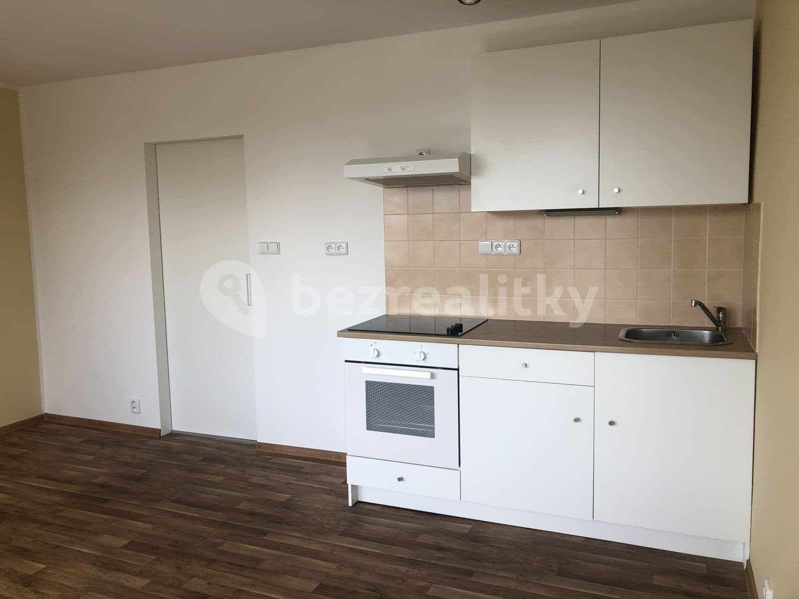 Prenájom bytu Garsoniéra 26 m², Písnická, Praha, Praha Prenájom bytu Garsoniéra 26 m², Písnická, Praha, Praha