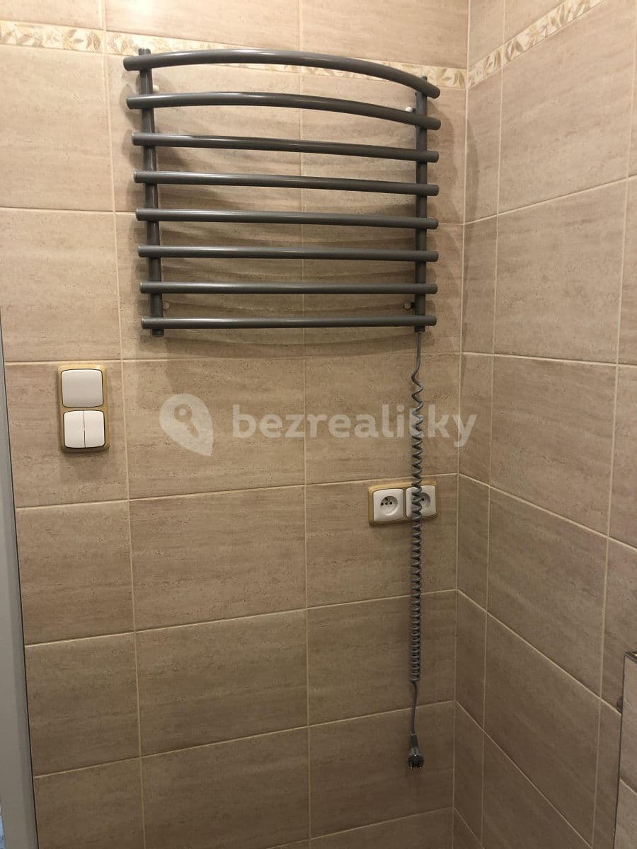 Prenájom bytu Garsoniéra 26 m², Písnická, Praha, Praha Prenájom bytu Garsoniéra 26 m², Písnická, Praha, Praha