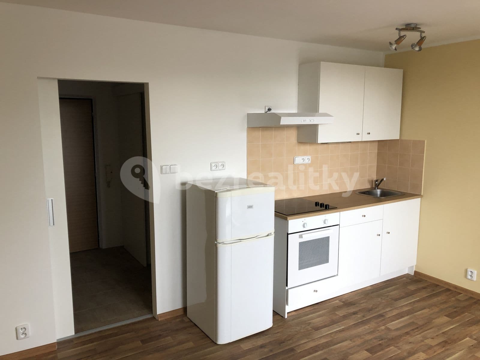 Prenájom bytu Garsoniéra 26 m², Písnická, Praha, Praha Prenájom bytu Garsoniéra 26 m², Písnická, Praha, Praha