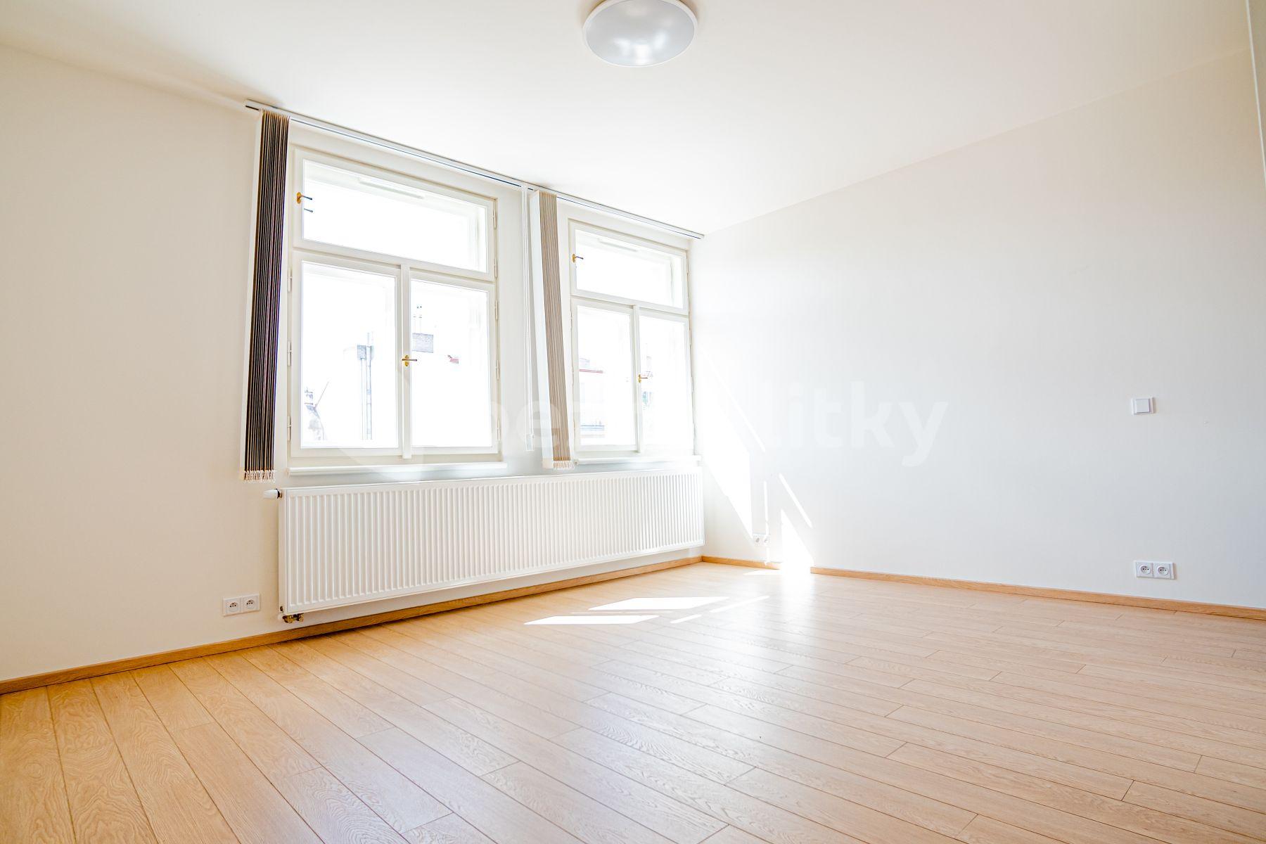 Prenájom bytu 1-izbový 45 m², Lípová, Praha, Praha