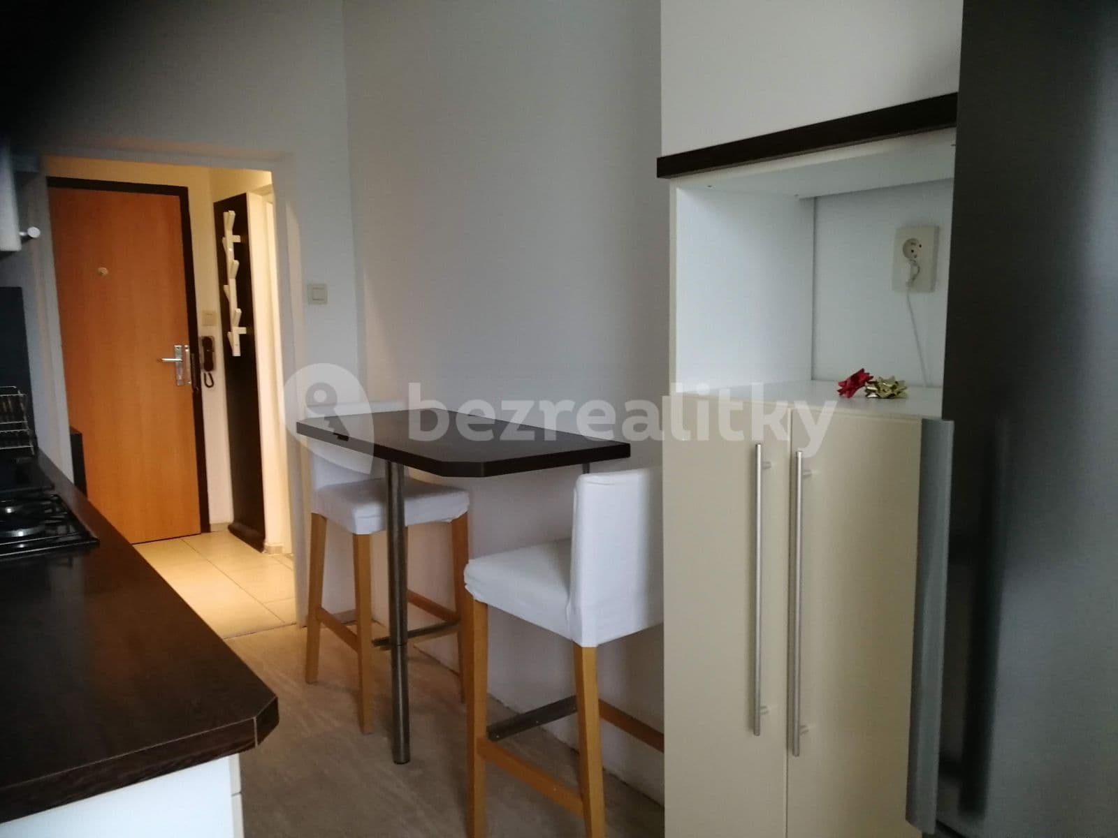 Prenájom bytu 2-izbový 43 m², Radarová, Ružinov, Bratislavský kraj Prenájom bytu 2-izbový 43 m², Radarová, Ružinov, Bratislavský kraj