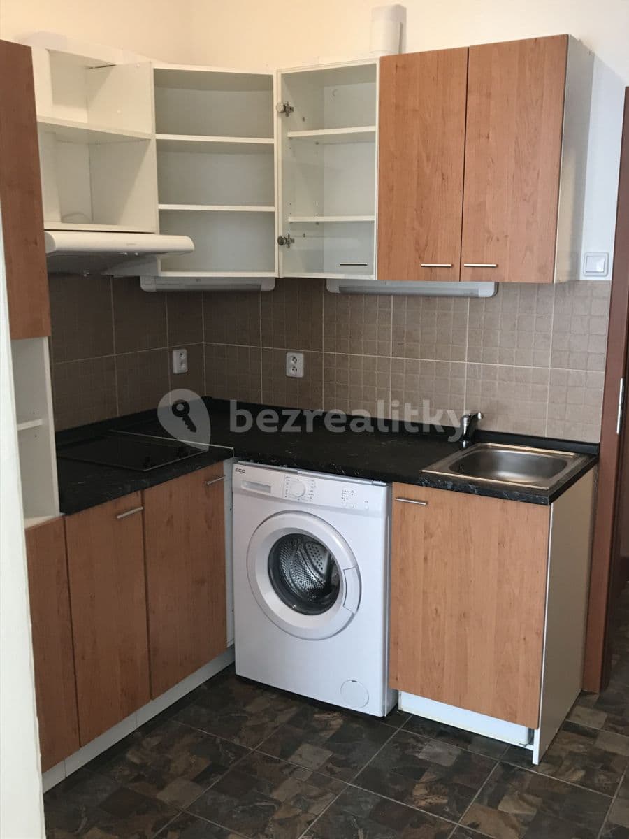 Prenájom bytu 1-izbový 28 m², Záhřebská, Praha, Praha Prenájom bytu 1-izbový 28 m², Záhřebská, Praha, Praha