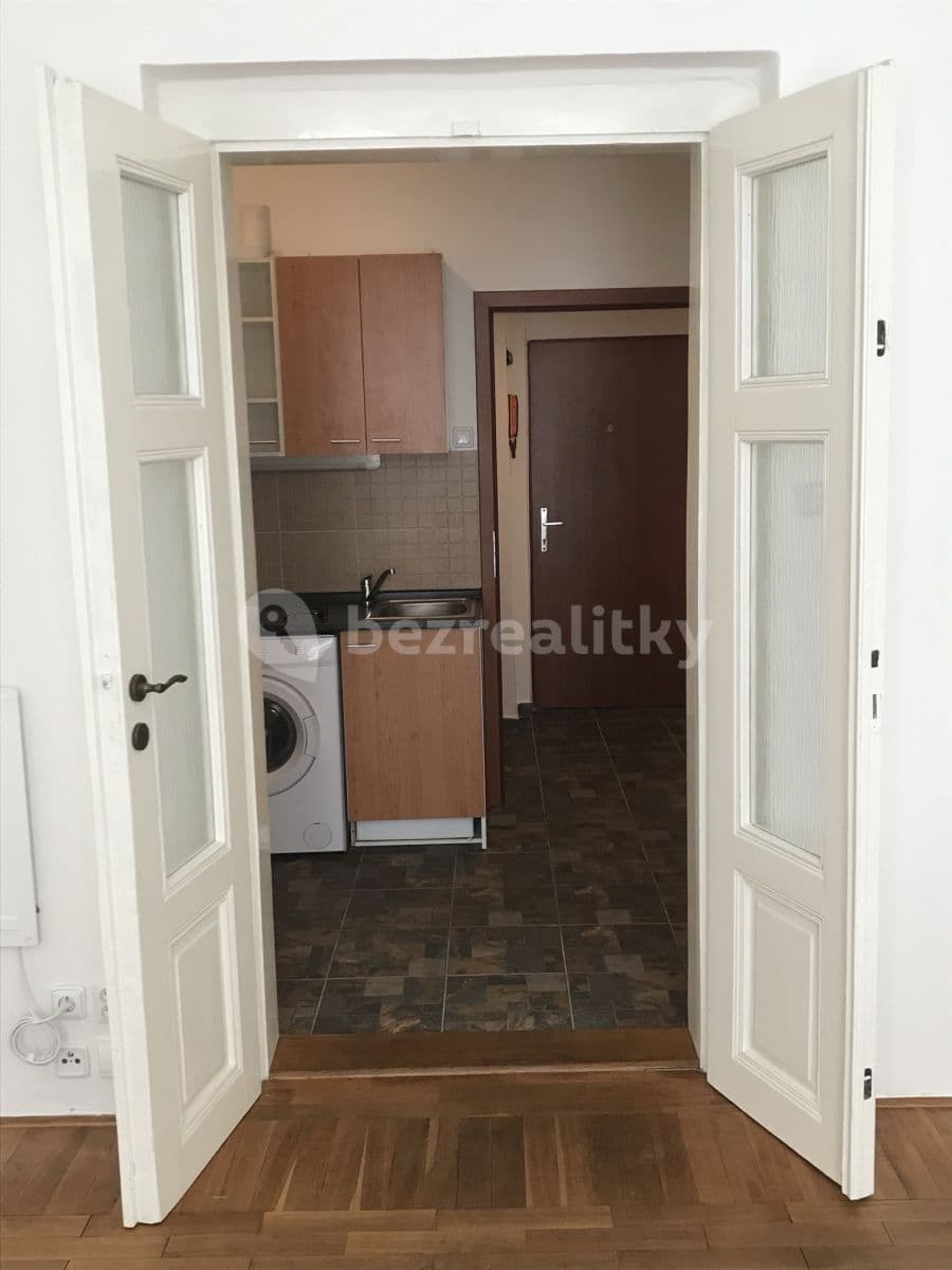 Prenájom bytu 1-izbový 28 m², Záhřebská, Praha, Praha Prenájom bytu 1-izbový 28 m², Záhřebská, Praha, Praha